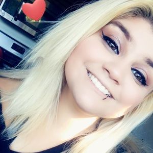 Meet your Posher, Deseree